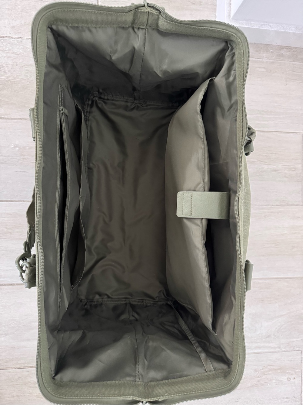 BEIS Olive Green WEEKENDER - Picture 4 of 4